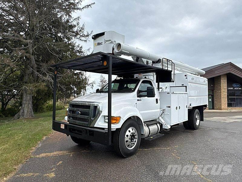 Ford F-750 المنصات الهوائية المثبتة على شاحنة