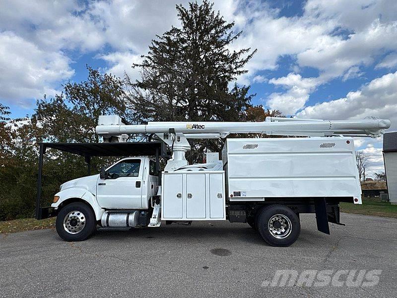 Ford F-750 المنصات الهوائية المثبتة على شاحنة