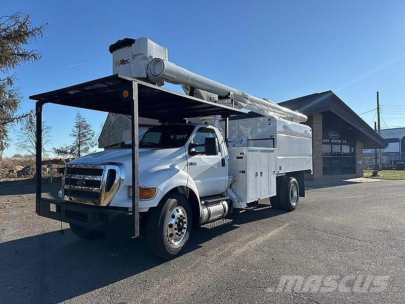 Ford F-750 المنصات الهوائية المثبتة على شاحنة