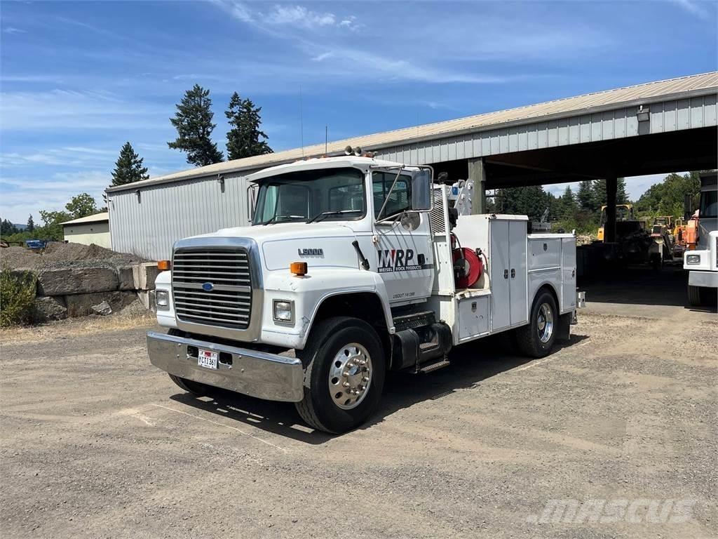 Ford L8000 مركبات الأغراض العامة
