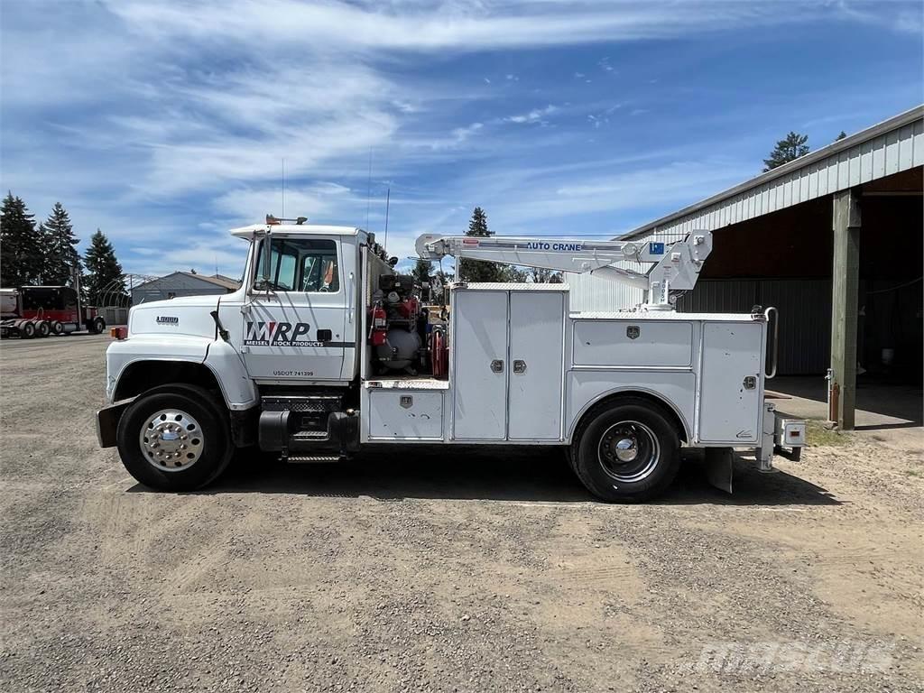 Ford L8000 مركبات الأغراض العامة