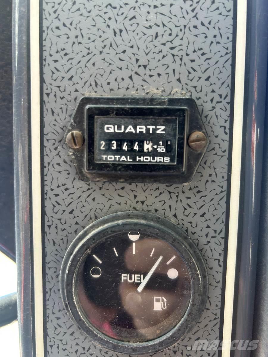 Gehl 5640E لوادر زحافة