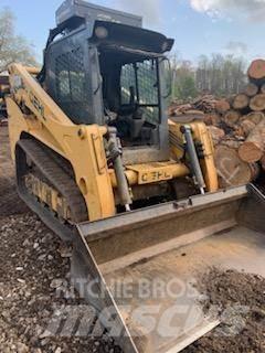 Gehl VT320 لوادر انزلاقية التوجيه