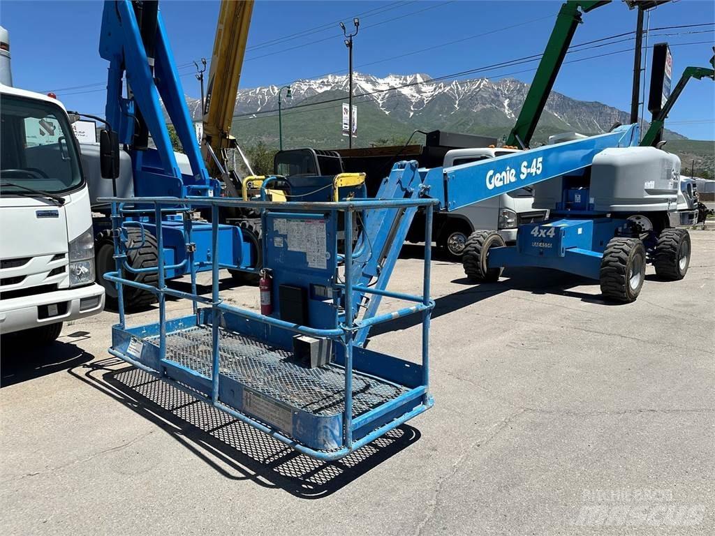 Genie S-45 رافعات سلة تلسكوبية