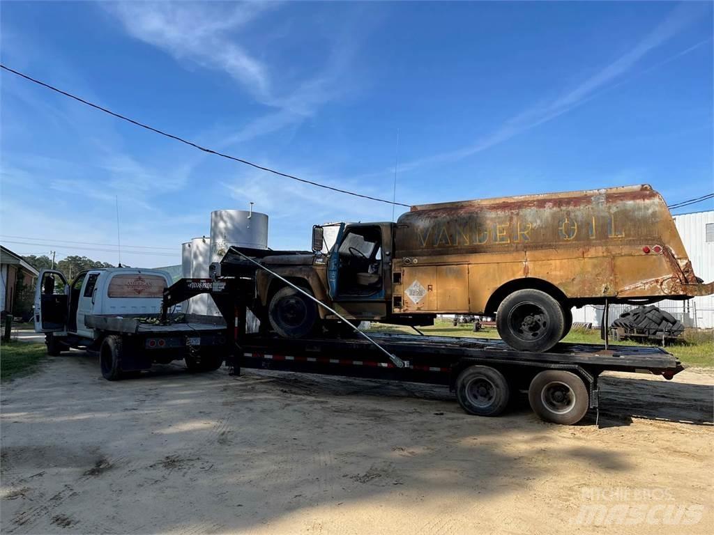 GMC C4500 شاحنات مسطحة/مفصلية الجوانب