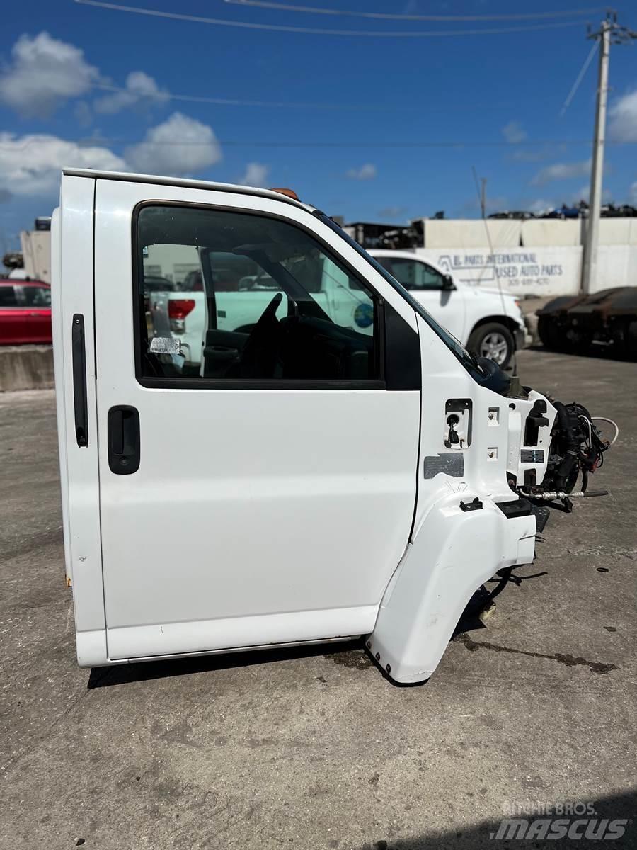 GMC C7500 مكونات أخرى