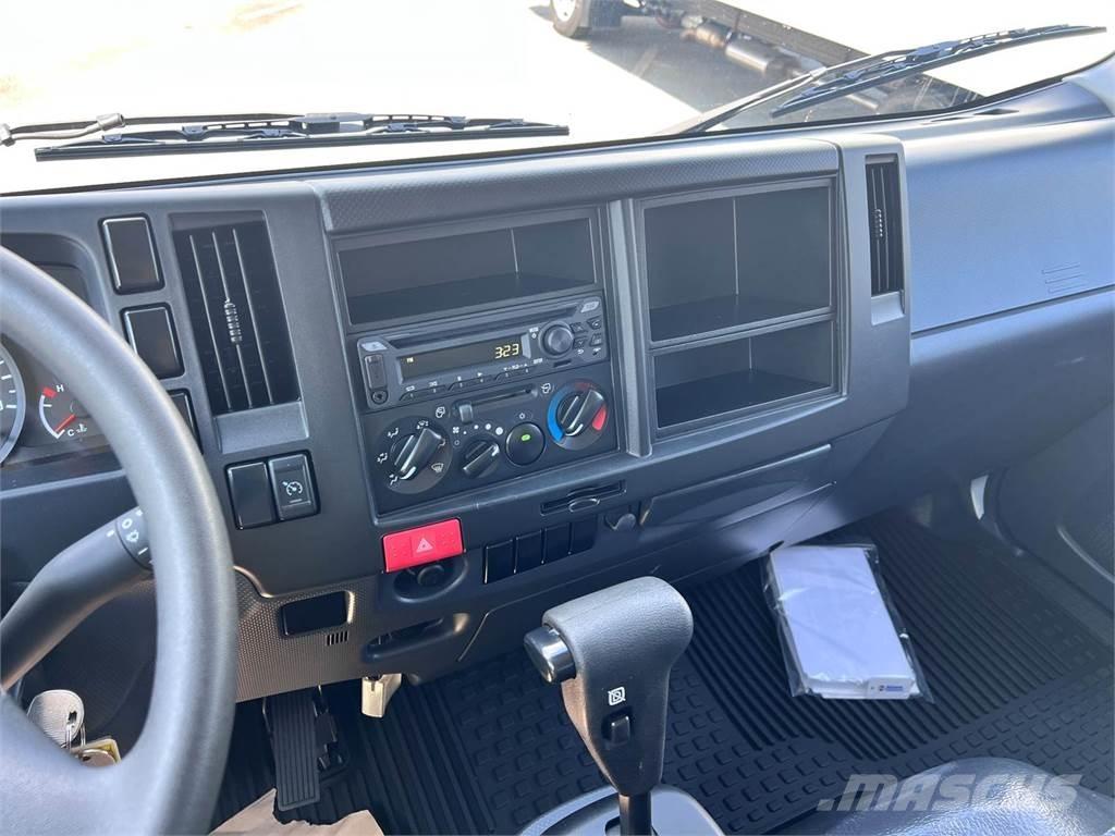 Isuzu NPR شاحنات خفيفة/مفصلية الجوانب