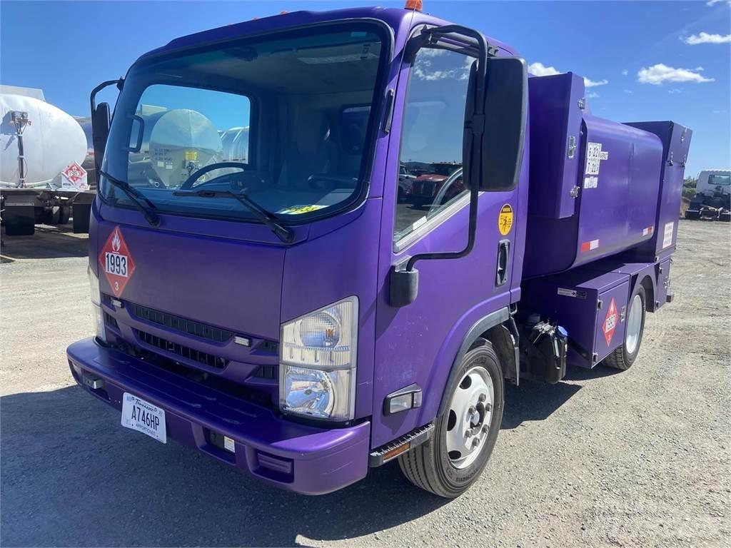 Isuzu NQR شاحنات ذات صهاريج