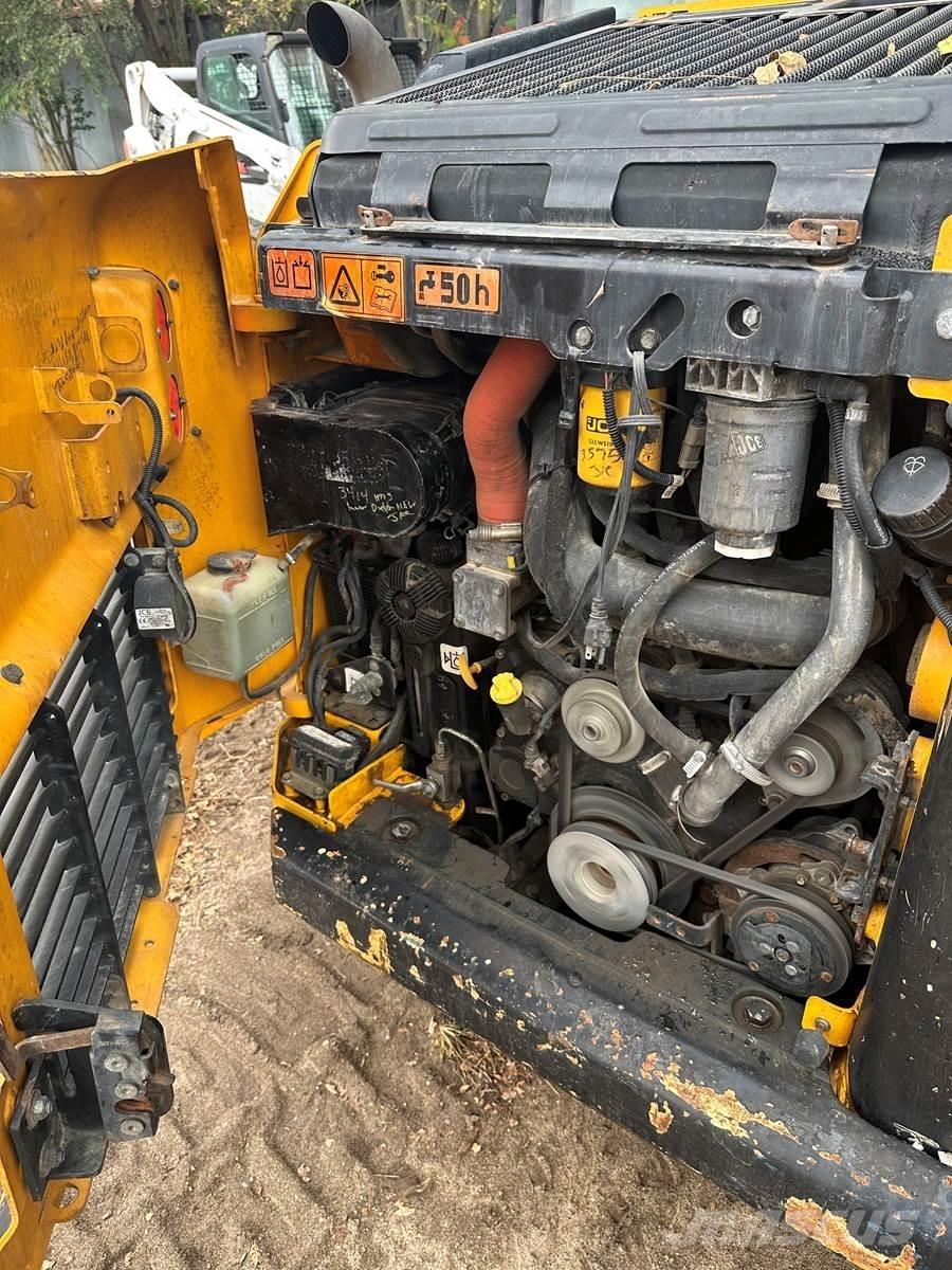 JCB 215T لوادر انزلاقية التوجيه