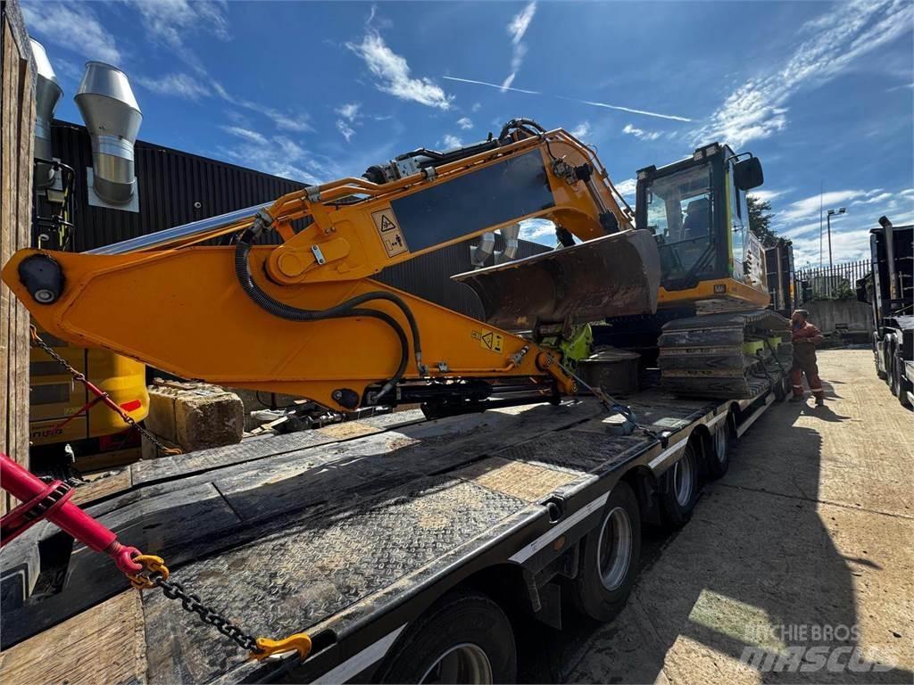 JCB 220XLC حفارات زحافة