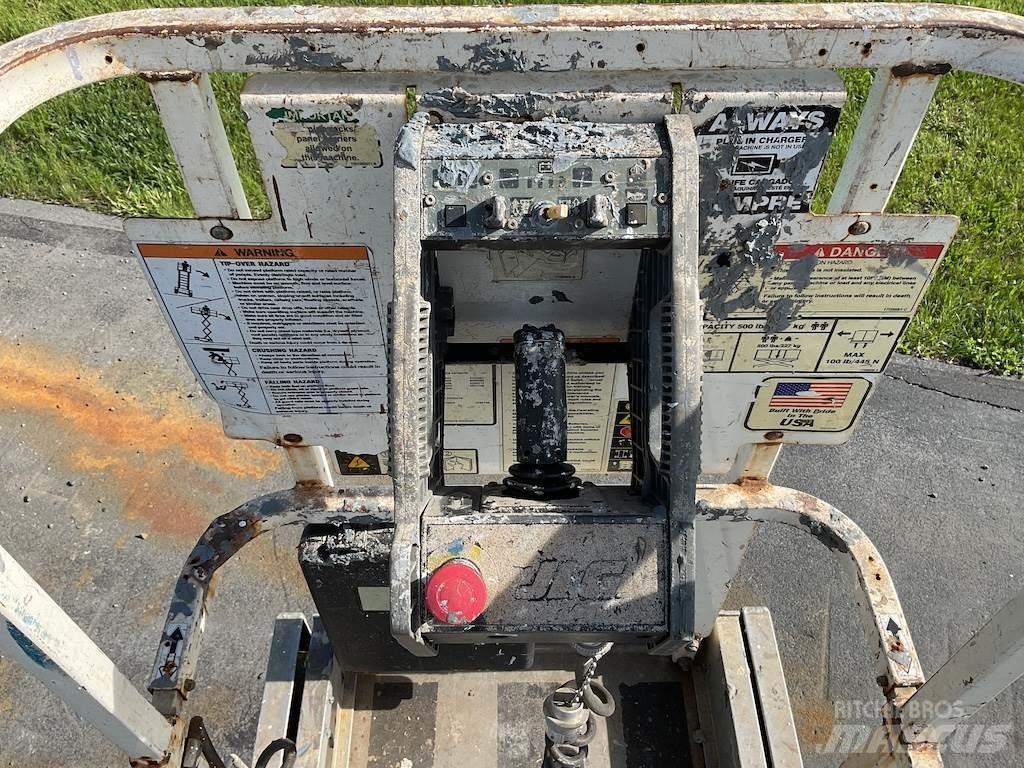 JLG 1930ES رافعات مقصية الشكل