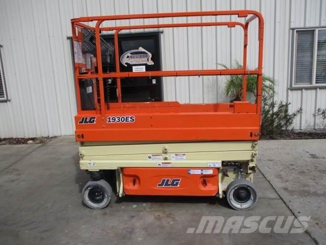 JLG 1930ES رافعات مقصية الشكل
