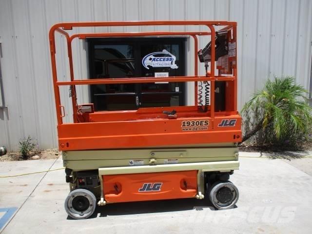 JLG 1930ES رافعات مقصية الشكل