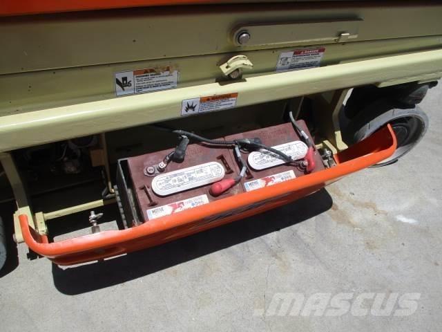 JLG 1930ES رافعات مقصية الشكل