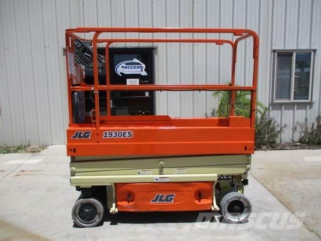 JLG 1930ES رافعات مقصية الشكل