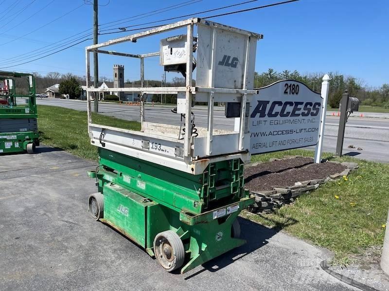 JLG 1932RS رافعات مقصية الشكل