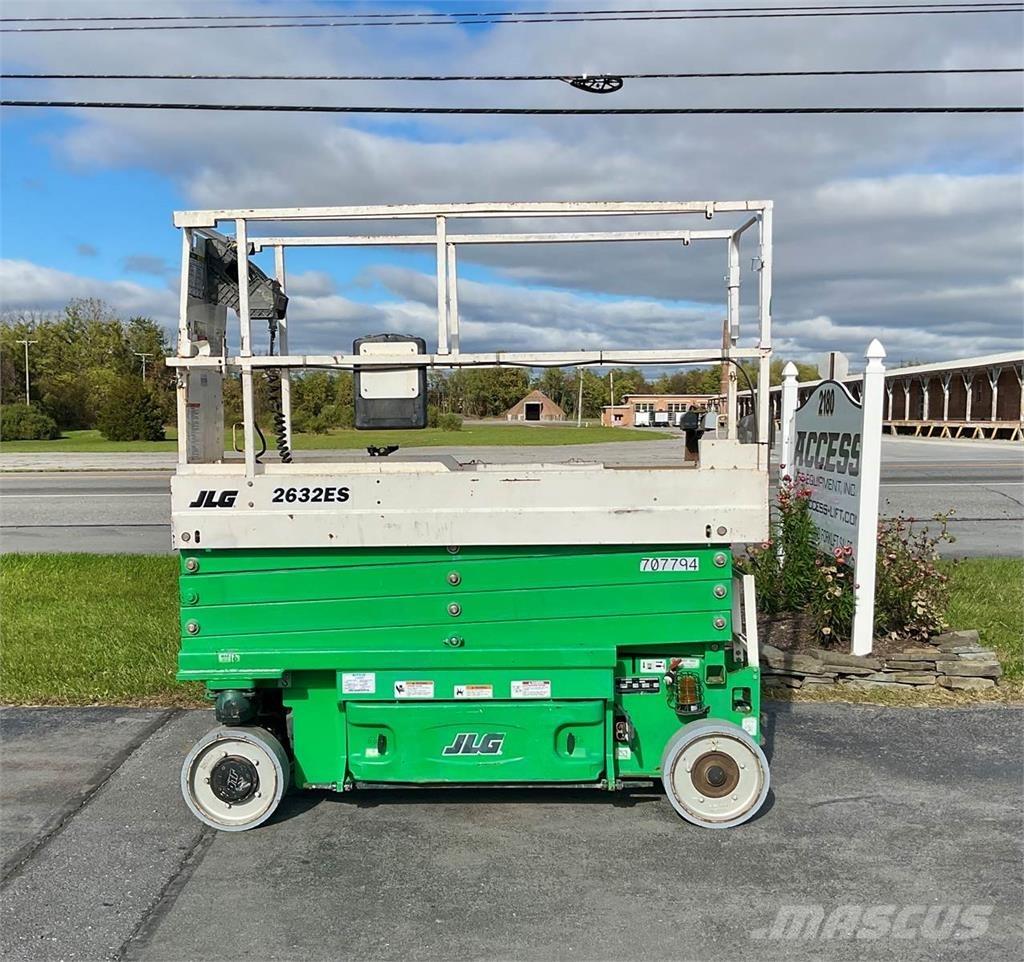 JLG 2632ES رافعات مقصية الشكل