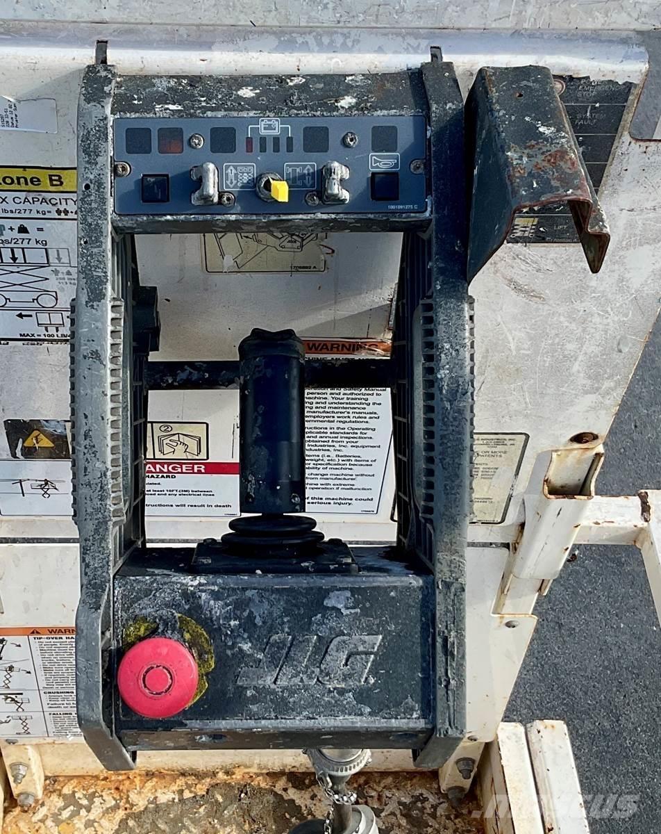 JLG 2632ES رافعات مقصية الشكل