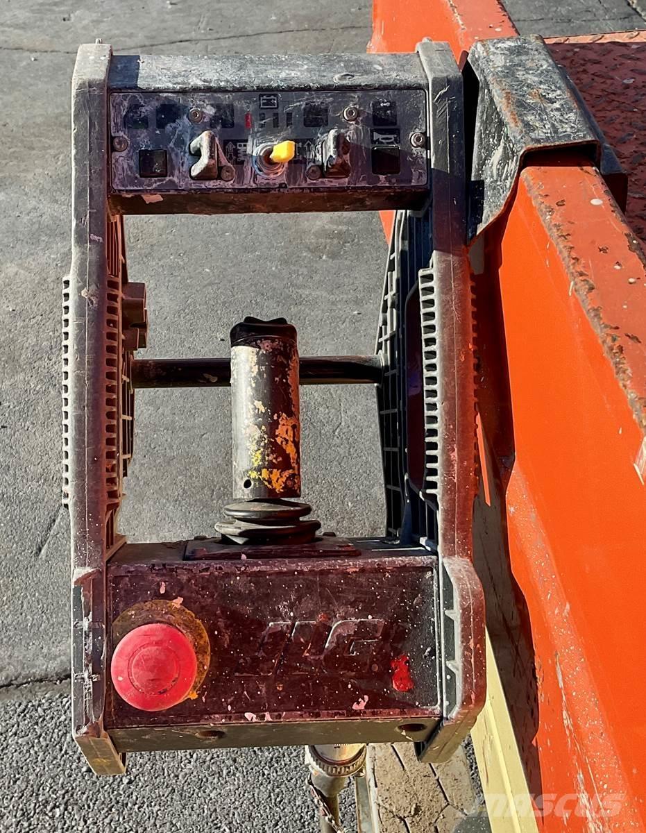 JLG 2632ES رافعات مقصية الشكل