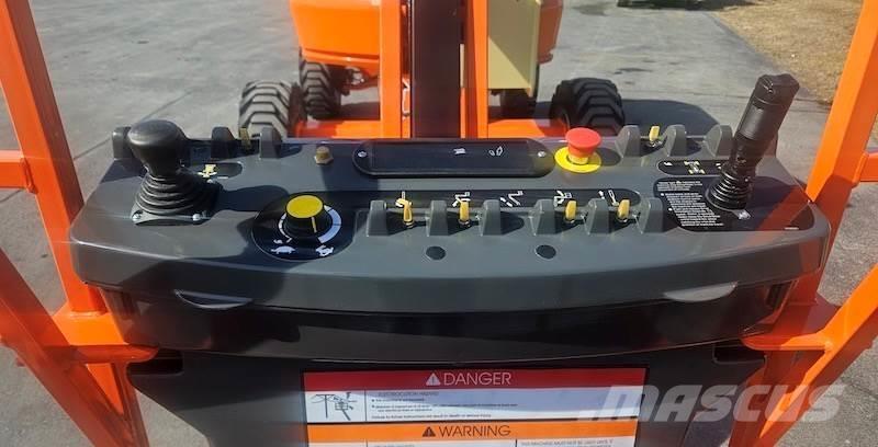 JLG 450AJ رافعات ومنصات أخرى