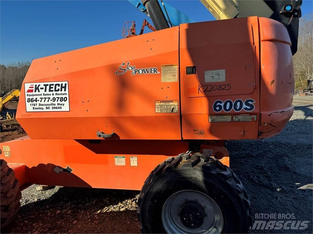 JLG 600S رافعات سلة تلسكوبية