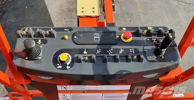 JLG 600S رافعات ومنصات أخرى