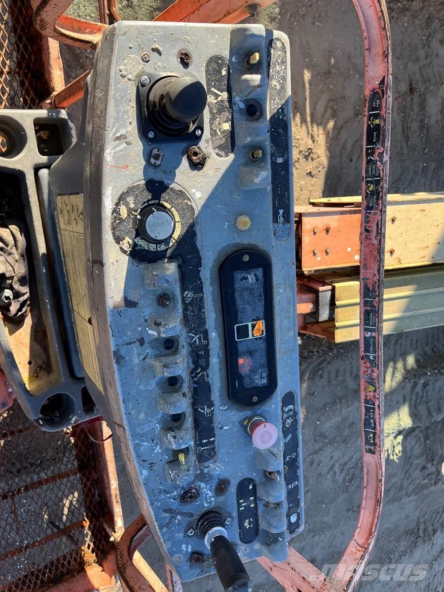 JLG 600S رافعات ومنصات أخرى