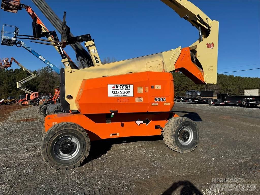 JLG 800A رافعات ومنصات أخرى