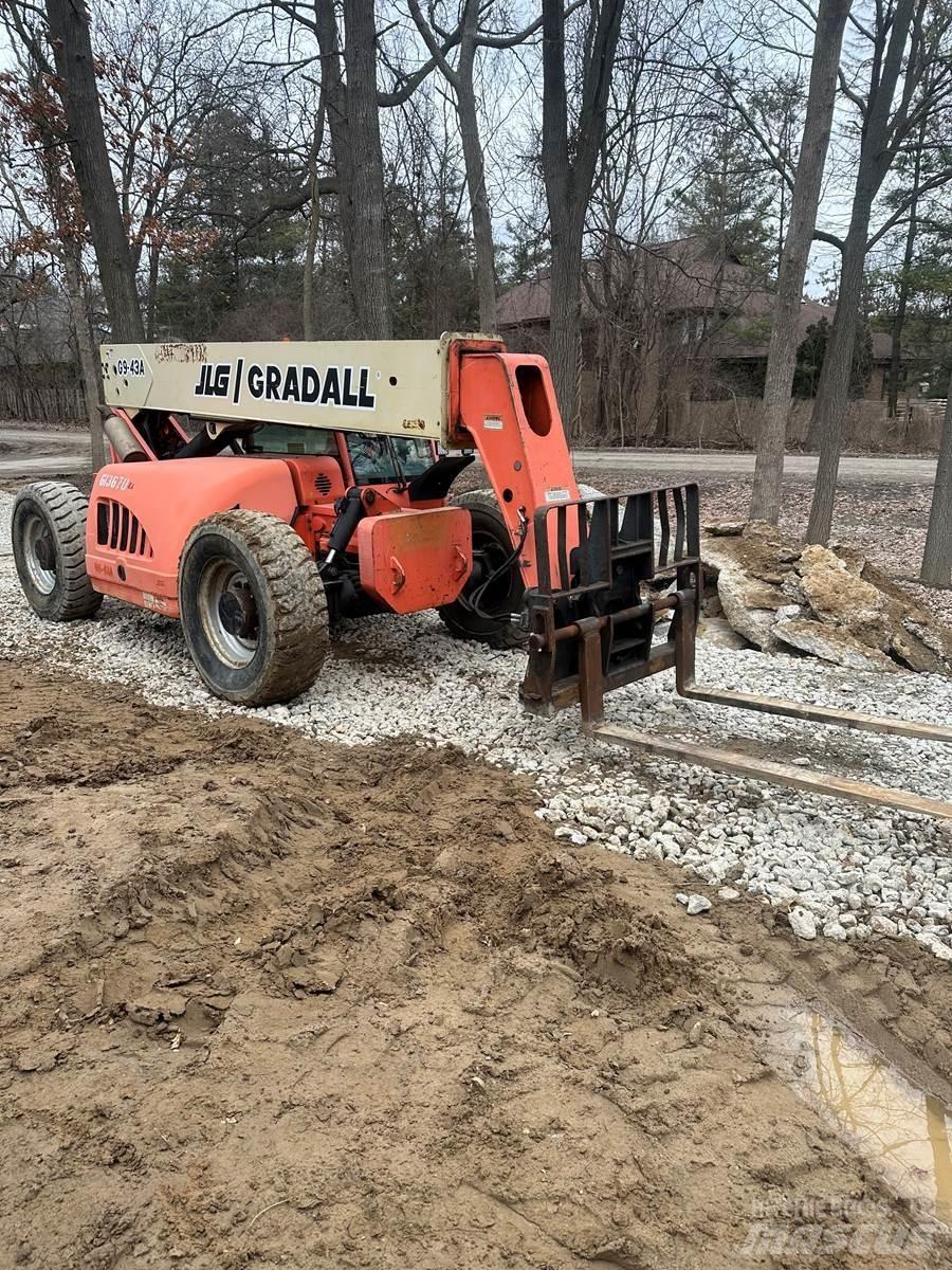 JLG G9-43A مناولات متداخلة