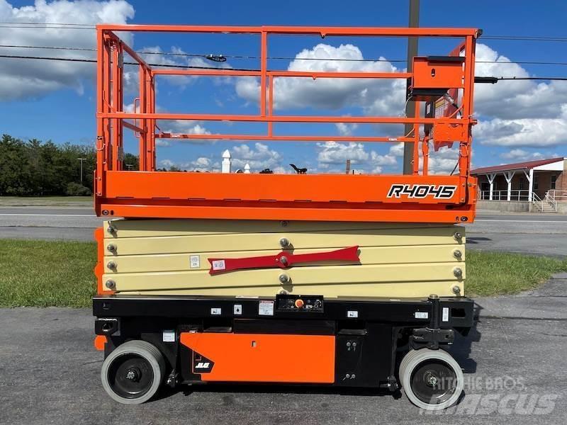 JLG R4045 رافعات مقصية الشكل