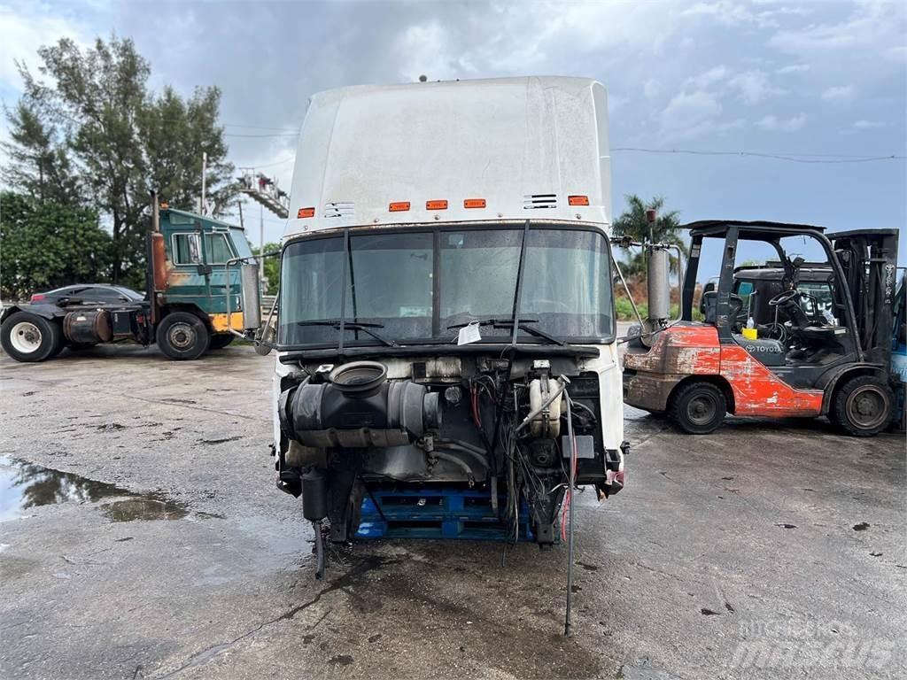 Mack CH613 مكونات أخرى