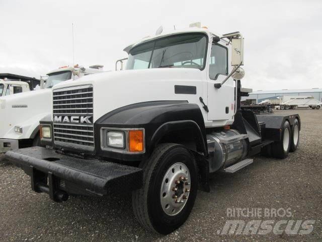 Mack CH613 شاحنات ذات صهاريج