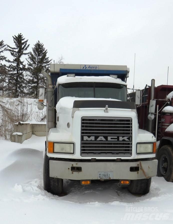 Mack CL613 شاحنات قلابة