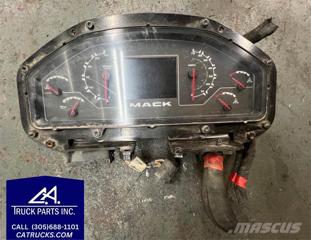 Mack LE612 مكونات أخرى