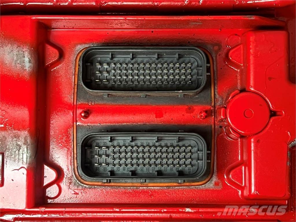 Mack MP7 إلكترونيات
