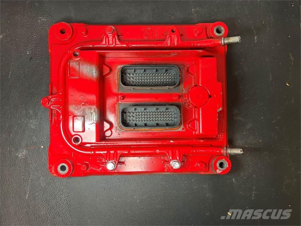 Mack MP7 إلكترونيات