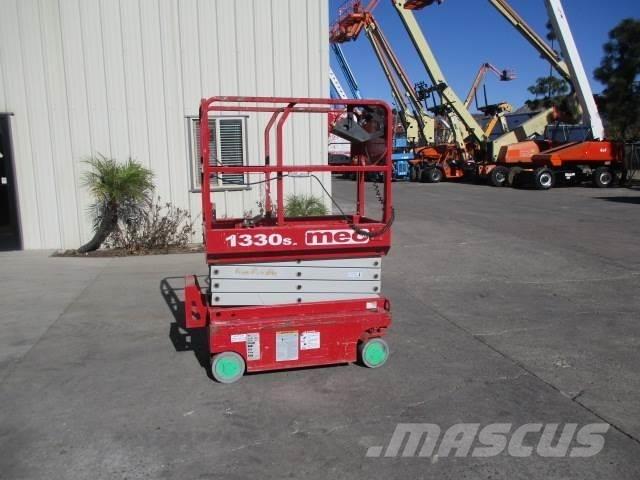 MEC 1330SE رافعات مقصية الشكل