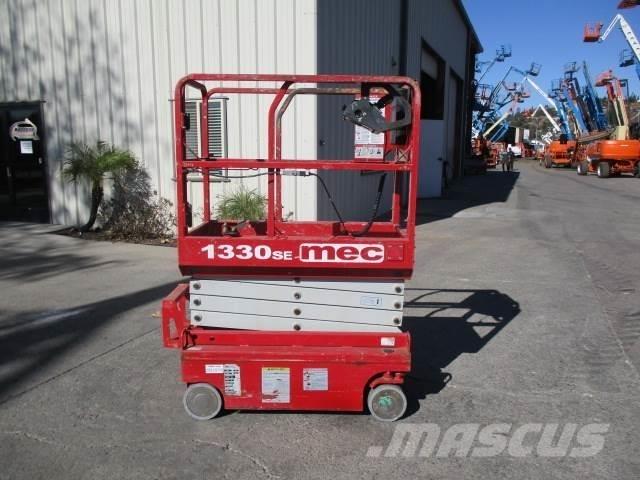 MEC 1330SE رافعات مقصية الشكل