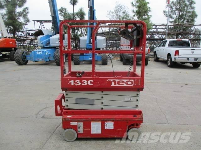 MEC 1330SE رافعات مقصية الشكل