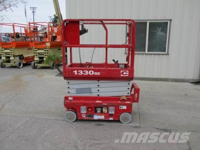 MEC 1330SE رافعات مقصية الشكل