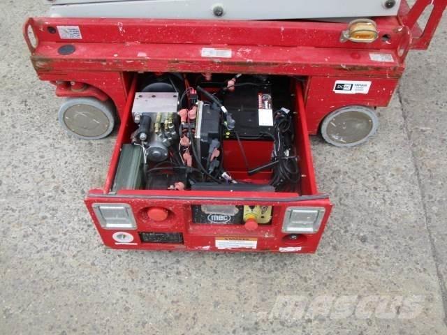 MEC 1330SE رافعات مقصية الشكل