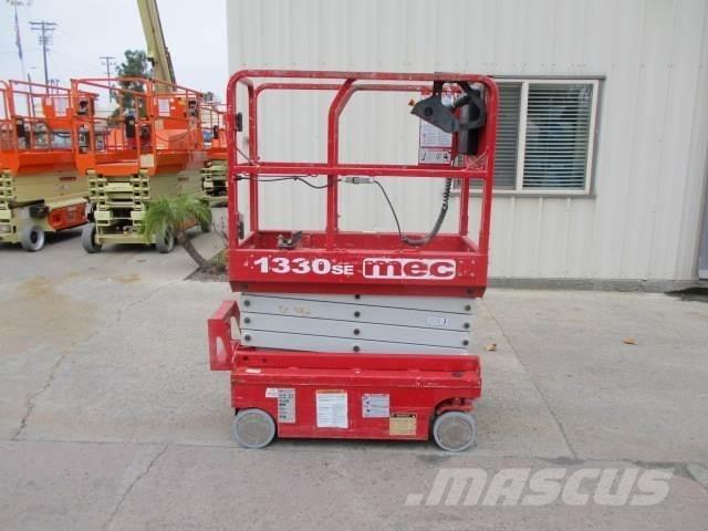 MEC 1330SE رافعات مقصية الشكل