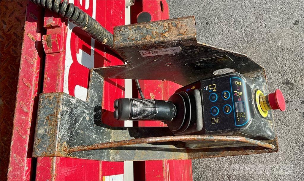 MEC 1930SE رافعات مقصية الشكل