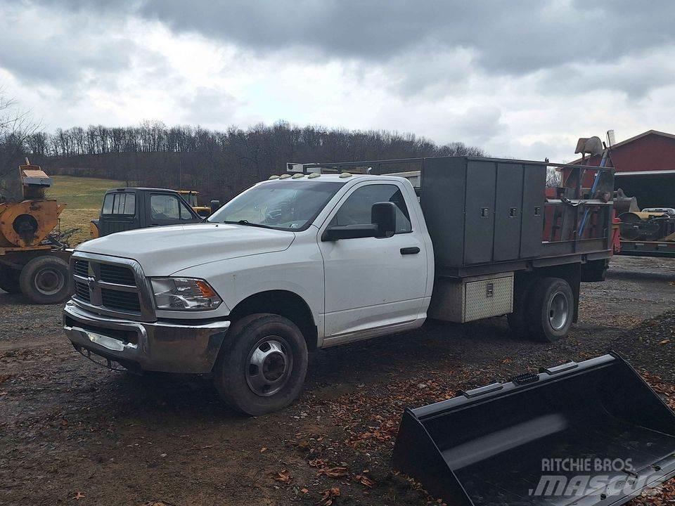 RAM 3500 شاحنات خفيفة/مفصلية الجوانب