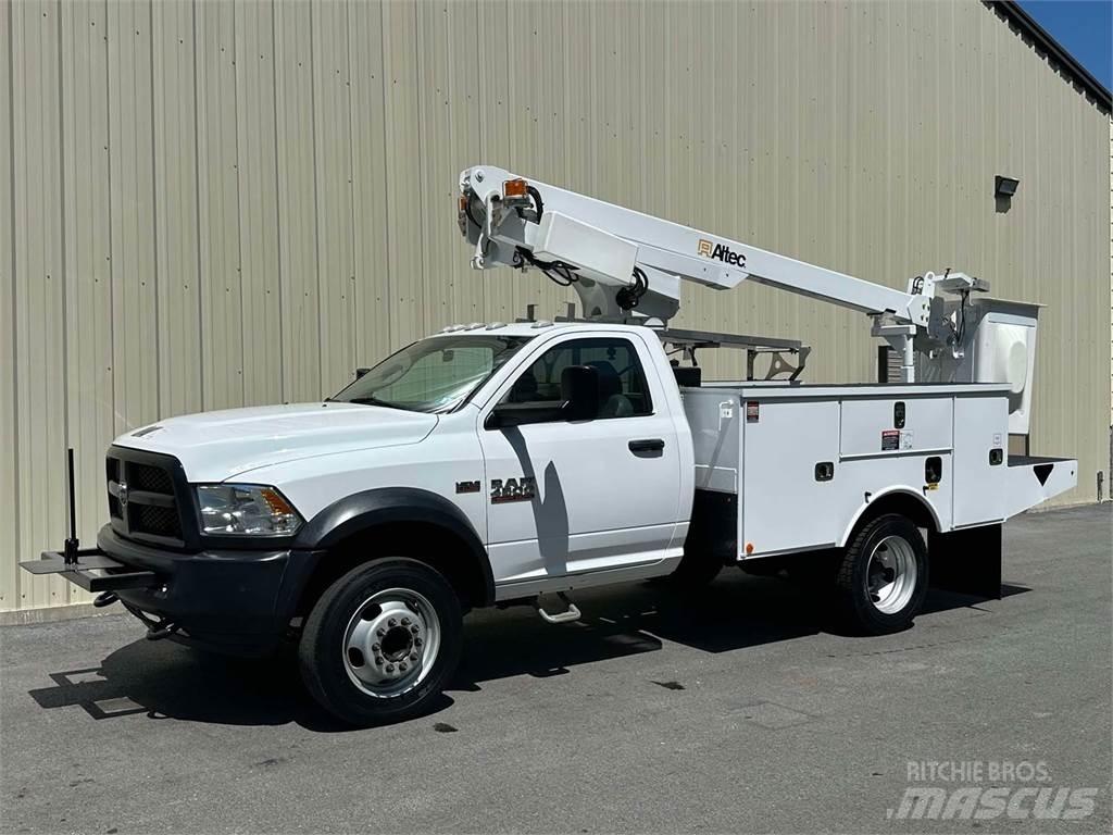 RAM 4500 المنصات الهوائية المثبتة على شاحنة