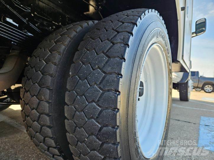 RAM 5500 المنصات الهوائية المثبتة على شاحنة