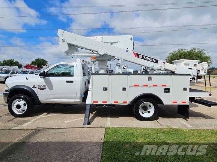 RAM 5500 المنصات الهوائية المثبتة على شاحنة
