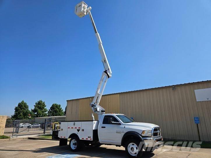RAM 5500 المنصات الهوائية المثبتة على شاحنة