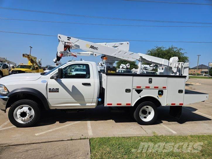 RAM 5500 المنصات الهوائية المثبتة على شاحنة
