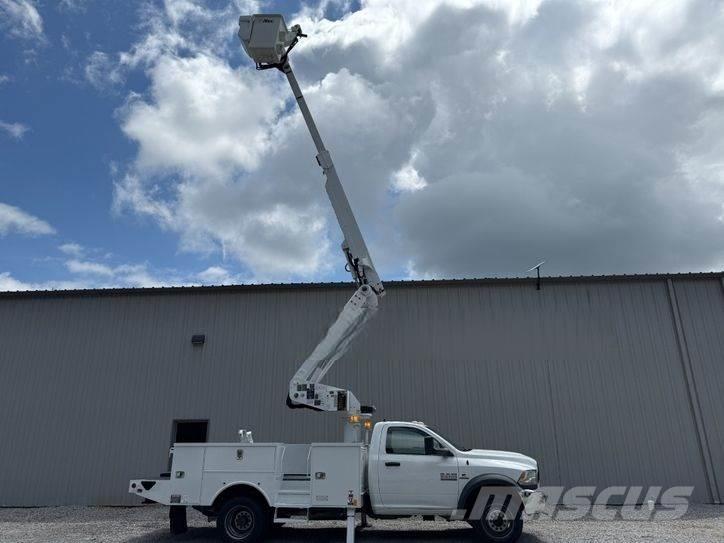 RAM 5500 المنصات الهوائية المثبتة على شاحنة